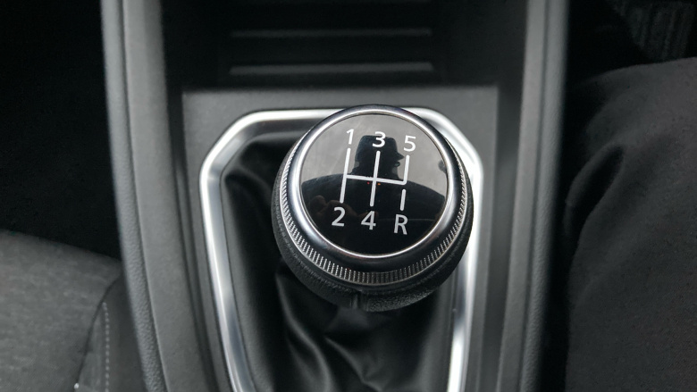 Renault Clio 1.0 TCe 100 Play 5dr Petrol Hatchback